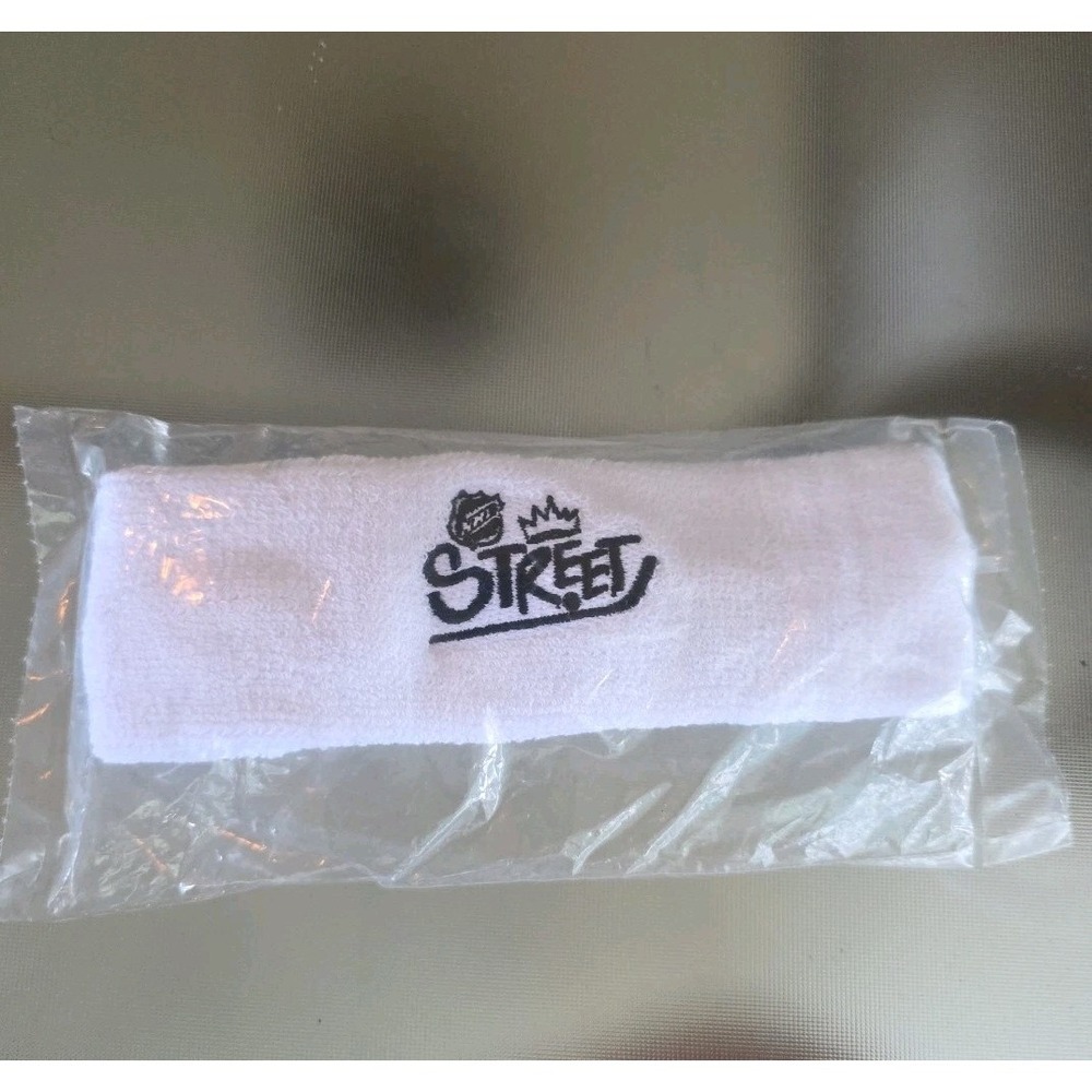 NHL Tampa Bay Lightning Be The Thunder Hockey Giveaway Team Scarf & 2 Sweatbands - Picture 6 of 6